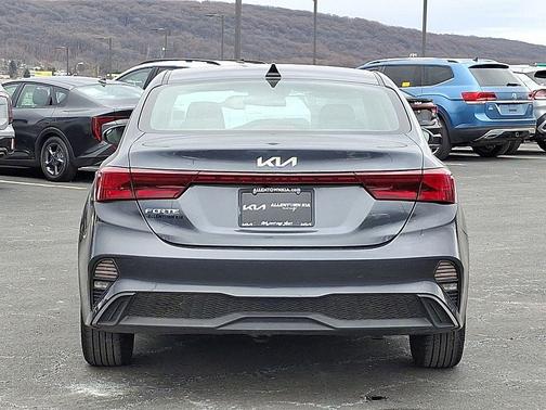 2023 Kia Forte LXS