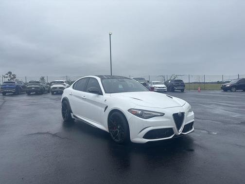 2017 Alfa Romeo Giulia Quadrifoglio