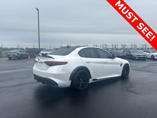 2017 Alfa Romeo Giulia Quadrifoglio