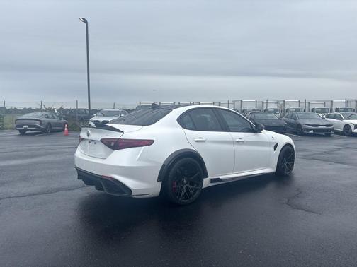 2017 Alfa Romeo Giulia Quadrifoglio