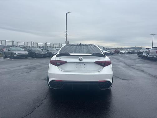 2017 Alfa Romeo Giulia Quadrifoglio