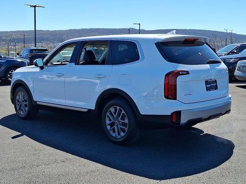 2023 Kia Telluride LX