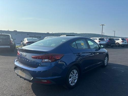 Lakeside Blue 2020 Hyundai ELANTRA SE