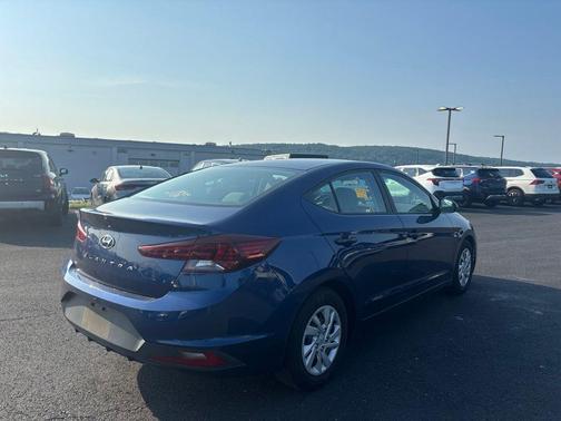 Lakeside Blue 2020 Hyundai ELANTRA SE