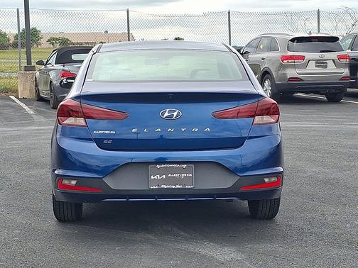 Lakeside Blue 2020 Hyundai ELANTRA SE