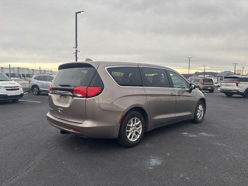 2017 Chrysler Pacifica Touring