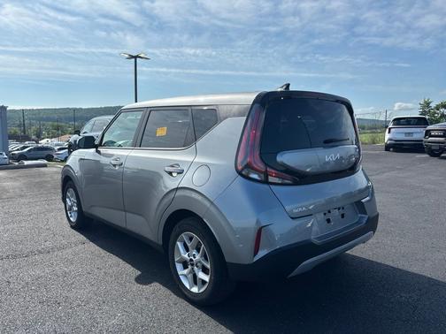Steel Gray 2024 Kia Soul LX