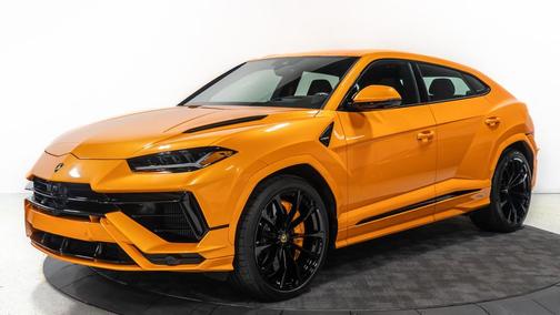 2023 Lamborghini Urus S