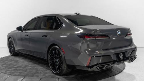 2024 BMW 760 xDrive