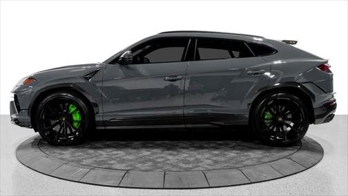 2024 Lamborghini Urus S