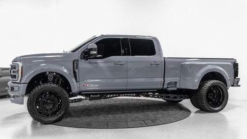 2024 Ford F-450 Limited