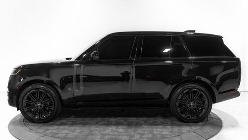 2024 Land Rover Range Rover SE