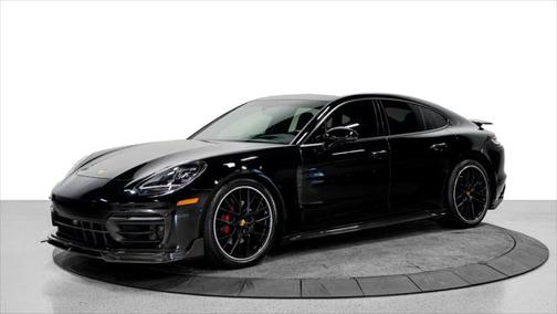 2022 Porsche Panamera Sedan