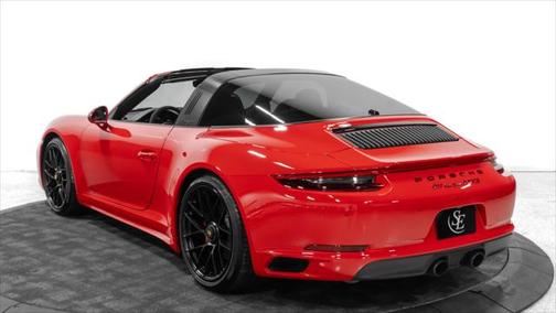 2019 Porsche 911 Targa 4 GTS