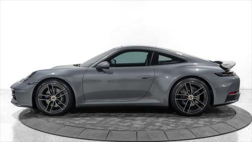 2025 Porsche 911 Carrera