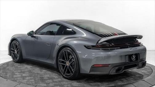 2025 Porsche 911 Carrera