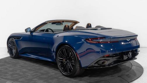 2024 Aston Martin DB12 Volante