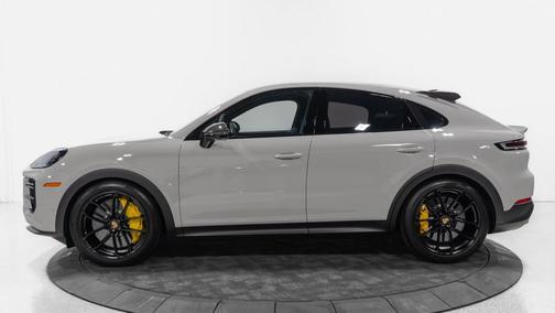 2024 Porsche Cayenne Turbo GT