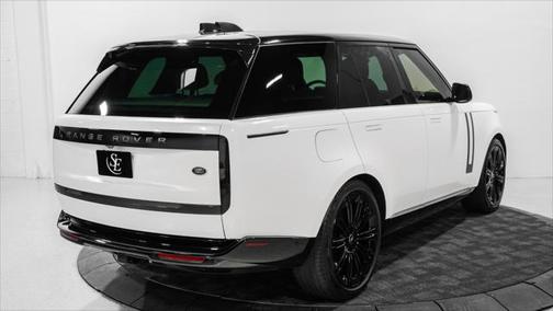 2023 Land Rover Range Rover P530 SE