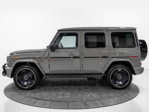 MANUFAKTUR Arabian Grey 2026 Mercedes-Benz AMG G 63 AMG G 63