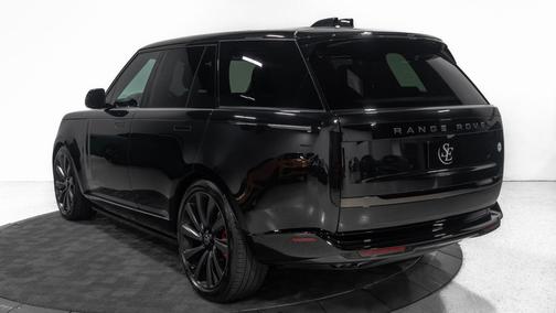 2025 Land Rover Range Rover P615 SV