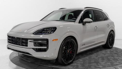 2025 Porsche Cayenne GTS