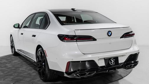 2025 BMW 760 xDrive