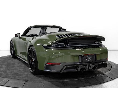 2025 Porsche 911 Carrera 4 GTS