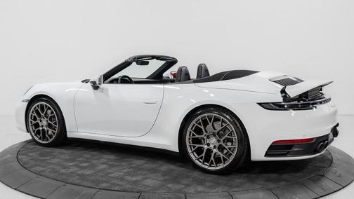 2022 Porsche 911 Carrera