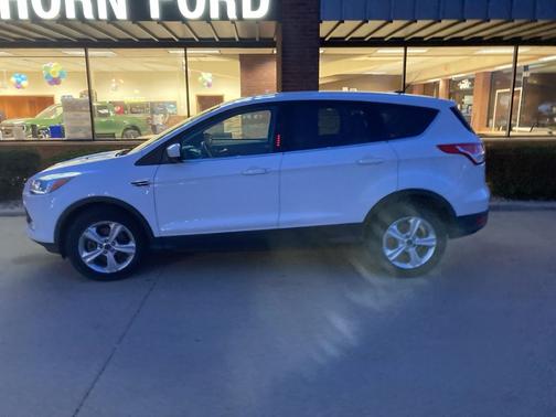 Oxford White 2015 Ford Escape SE