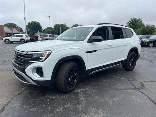 2024 Volkswagen Atlas 2.0T Peak Edition SE w/Technology