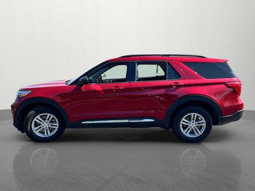 Rapid Red Metallic Tinted Clearcoat 2024 Ford Explorer XLT