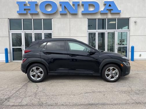 Abyss Black Pearl 2023 Hyundai KONA SEL