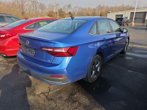 Deep Black Pearl 2024 Volkswagen Jetta 1.5T SE