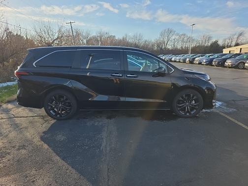 2024 Toyota Sienna XSE