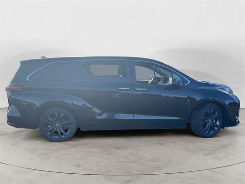 2024 Toyota Sienna XSE