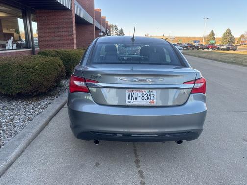 Tungsten Metallic Clearcoat 2013 Chrysler 200 Touring