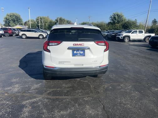 2024 GMC Terrain SLT