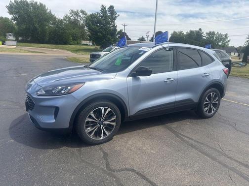 Iced Blue Silver Metallic 2022 Ford Escape SE