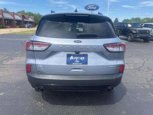 Iced Blue Silver Metallic 2022 Ford Escape SE