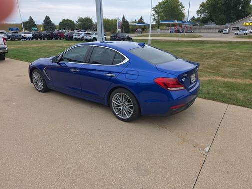 2021 Genesis G70 2.0T
