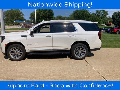 White Frost Tricoat 2023 GMC Yukon SLT