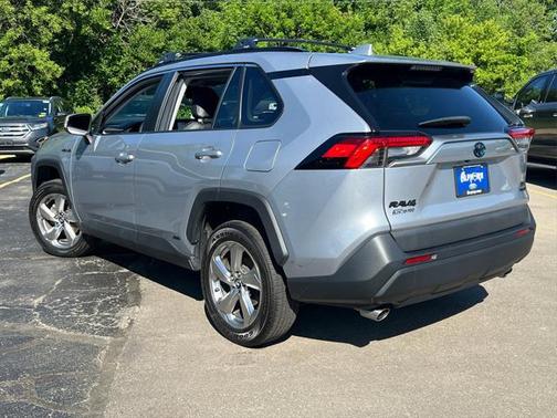 2021 Toyota RAV4 Hybrid XLE Premium