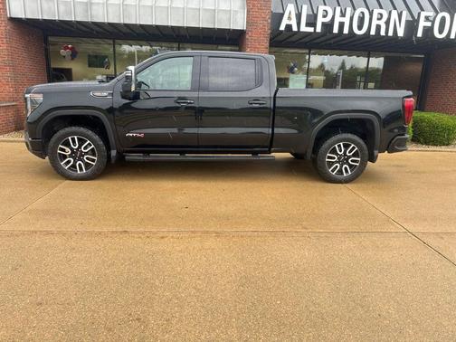 Onyx Black 2023 GMC Sierra 1500 AT4