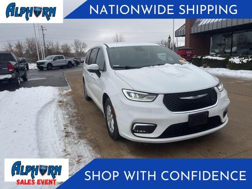 2023 Chrysler Pacifica Touring