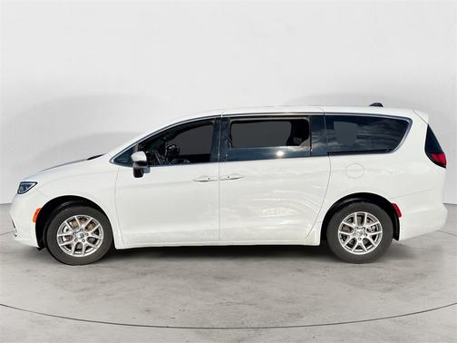 2023 Chrysler Pacifica Touring