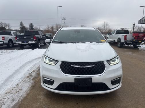 2023 Chrysler Pacifica Touring