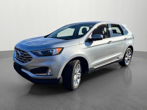 Silver Metallic 2024 Ford Edge Titanium