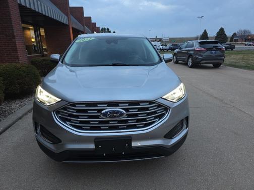 Silver Metallic 2024 Ford Edge Titanium
