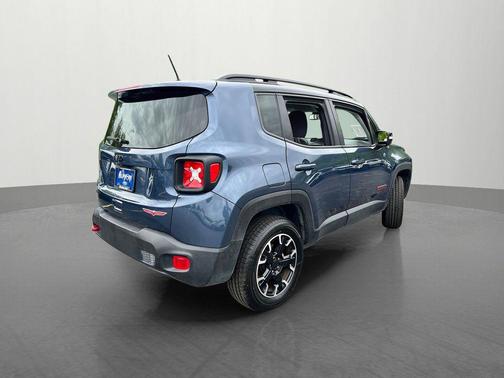 Slate Blue Pearlcoat 2023 Jeep Renegade Trailhawk